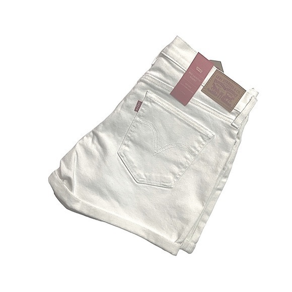 Levi's Pants - LEVI’S MID LENGTH SHORT